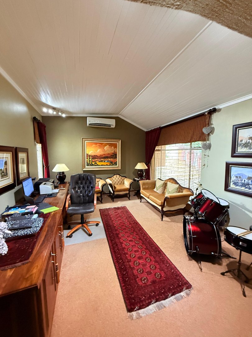 5 Bedroom Property for Sale in Doringkruin North West